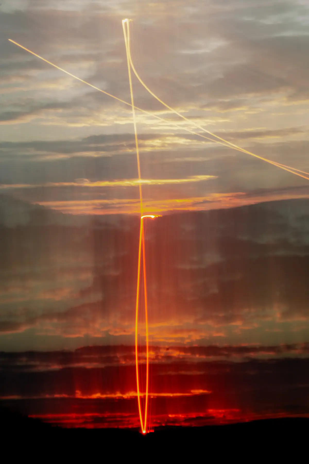 Ciel doré au crépuscule sur les Vosges